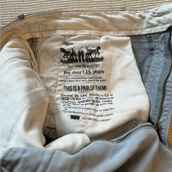 2010s Levi Khaki Cargo Pants W36 - Picture 3 of 7